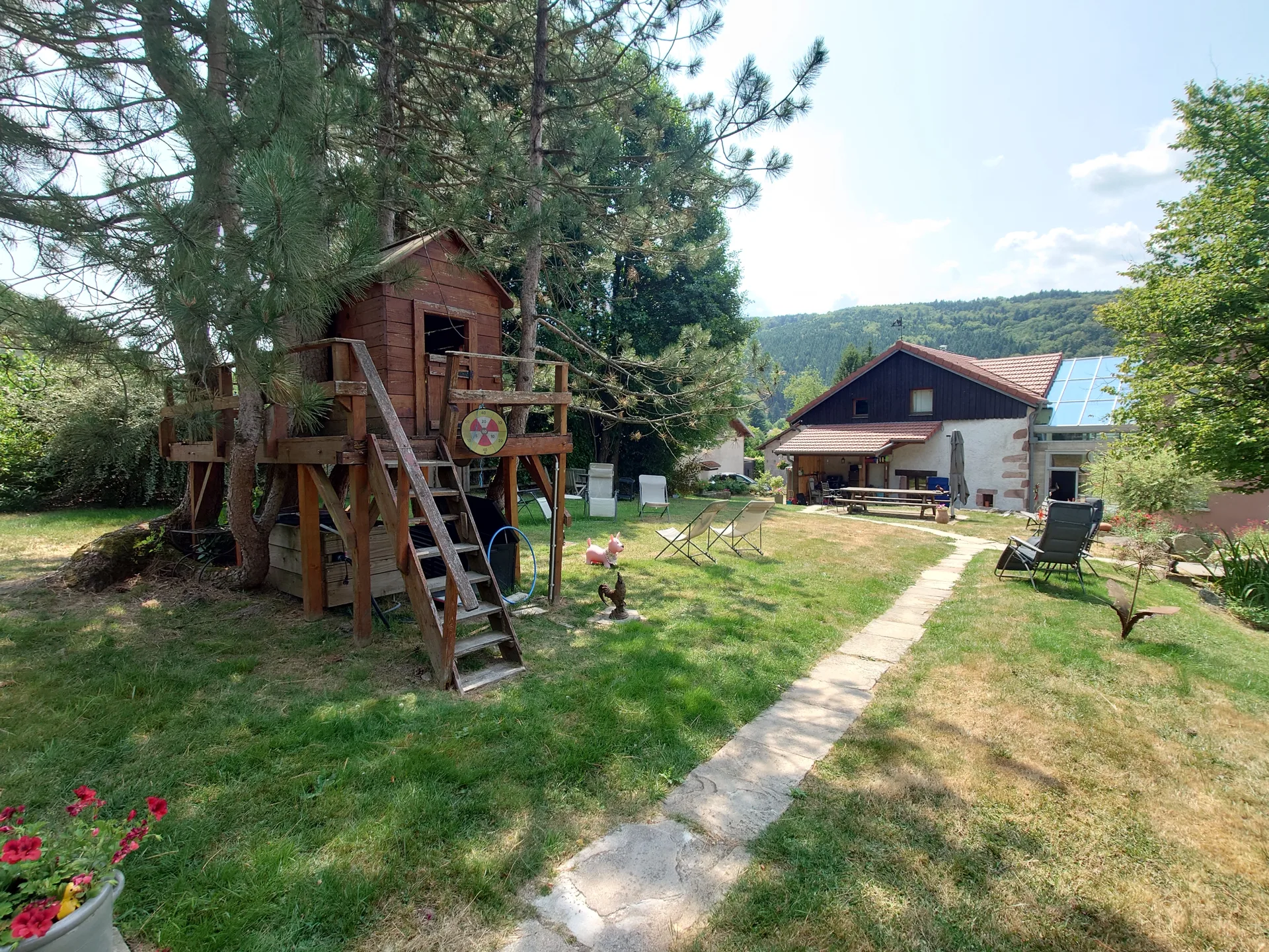 Jardin arboré du Domaine de La Répandise, espace de plein air à Laveline-du-Houx dans les Vosges