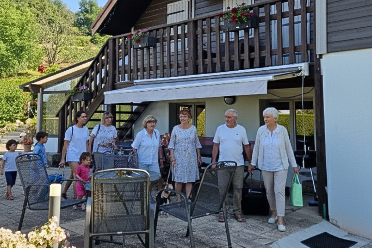 Façade du gîte Le Chalet, une location pour 9 personnes au Domaine de la Répandise, près de Gérardmer.