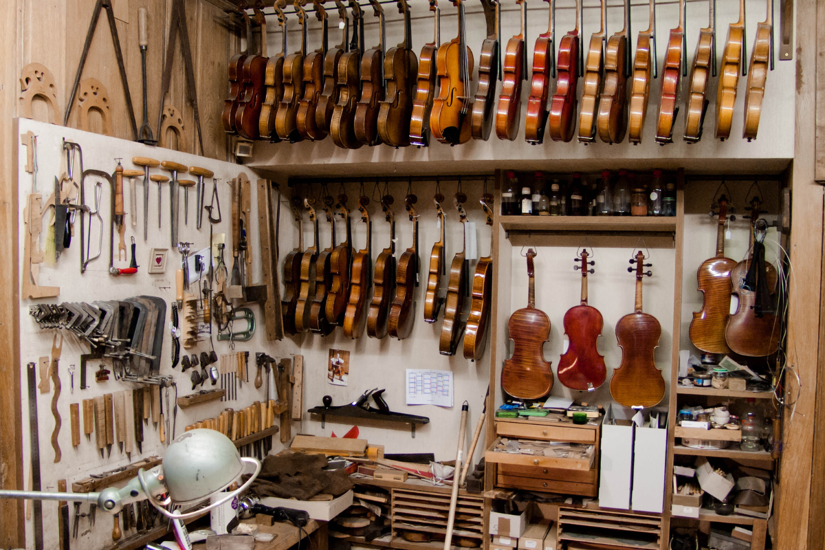Atelier de lutherie à Mirecourt