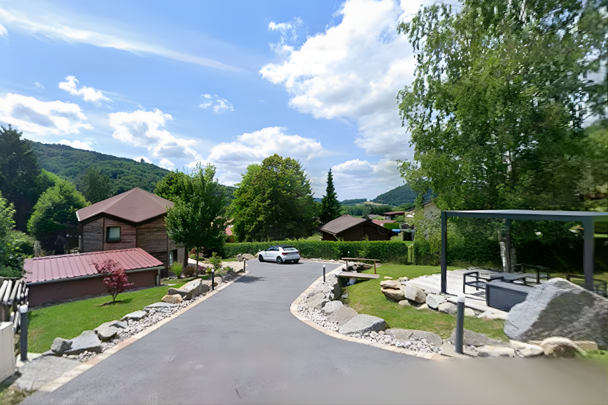 Le Domaine de la Répandise : hébergement autonome, bien-être et calme, pour vivre votre future retraite grandeur nature.